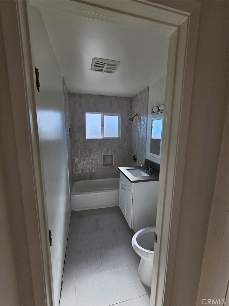 554 E Hurst - Photo 2