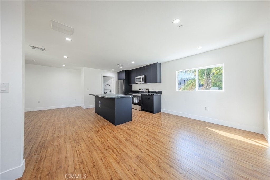 10810 Hesby Street - Photo 7