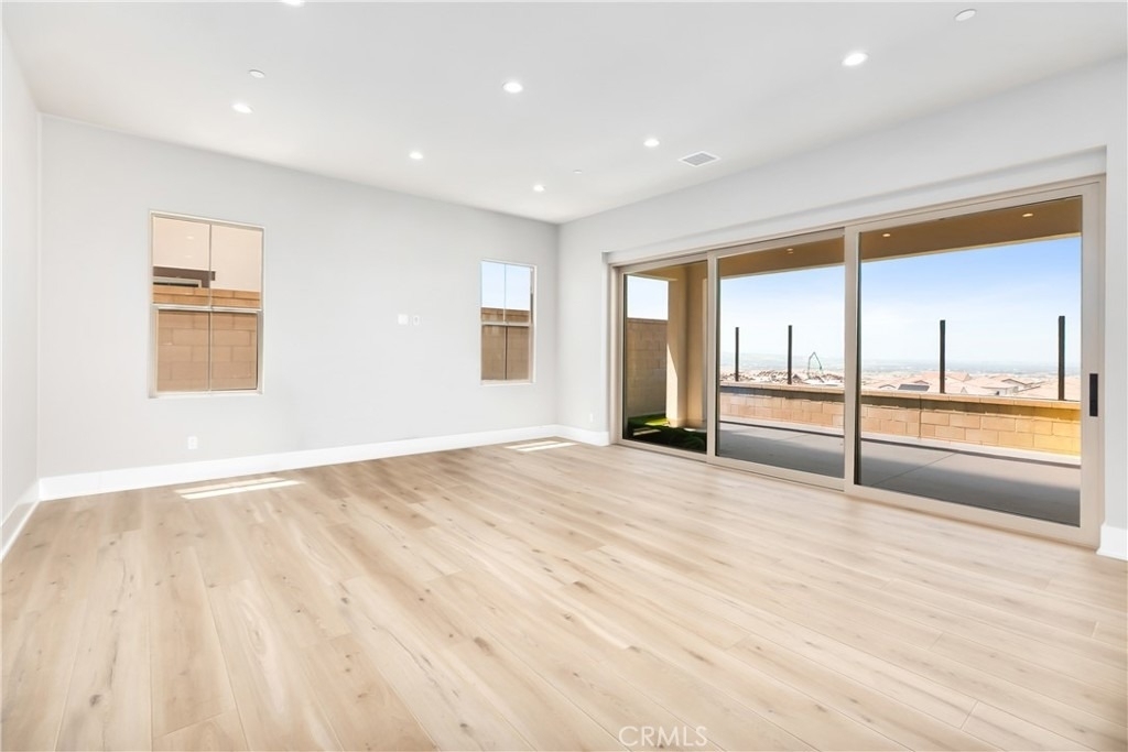 127 Oakstone - Photo 1