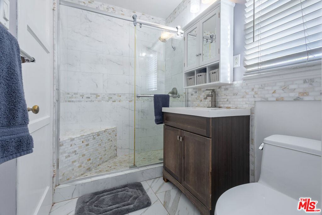 119 S Bundy Drive - Photo 3
