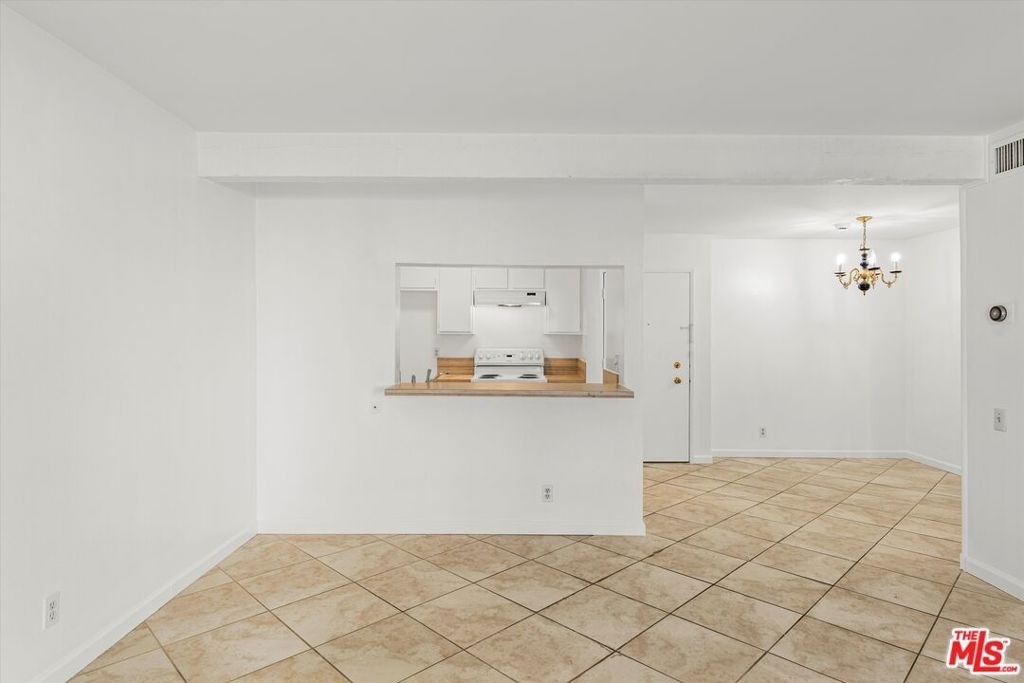5460 White Oak Avenue - Photo 4