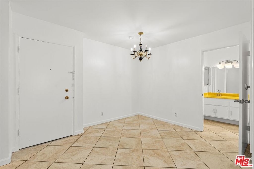 5460 White Oak Avenue - Photo 6