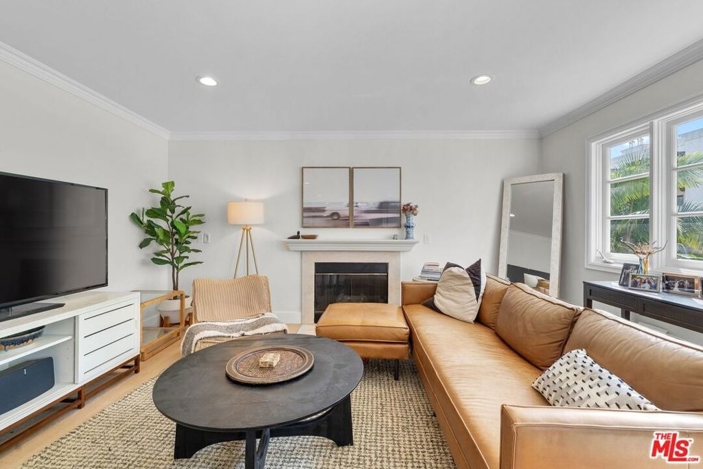 11842 Darlington Avenue - Photo 1