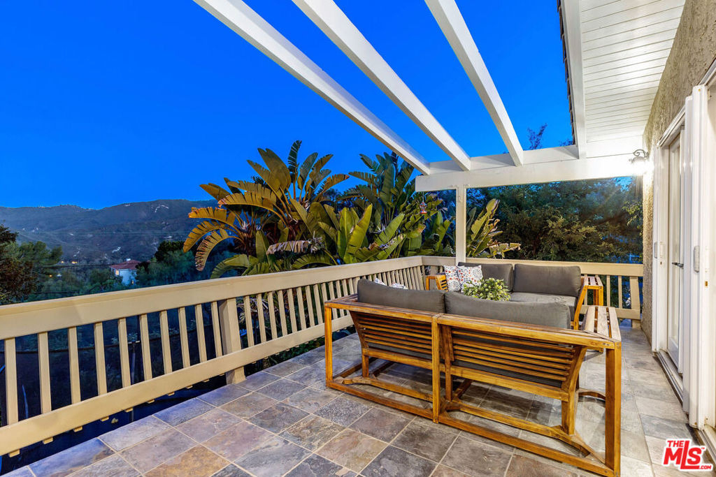 2716 Halsey Road - Photo 48