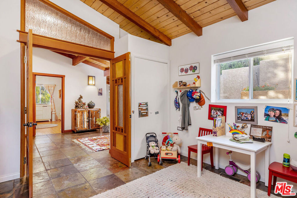 2716 Halsey Road - Photo 26