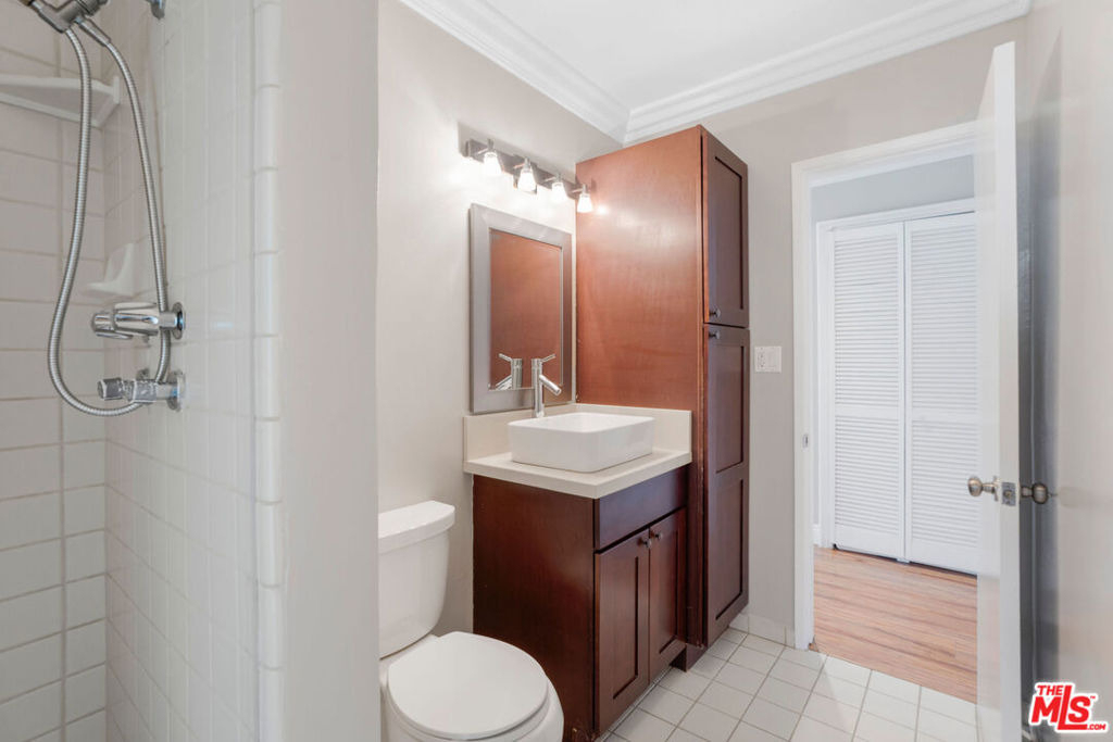 248 S Doheny Drive - Photo 12