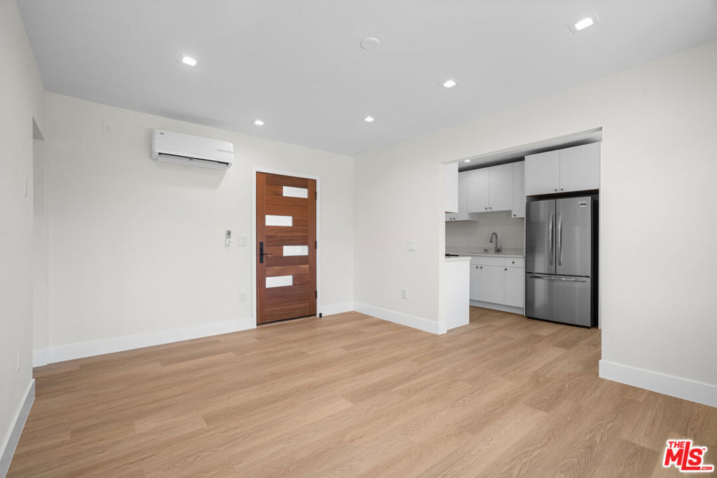 420 S Sepulveda Boulevard - Photo 4