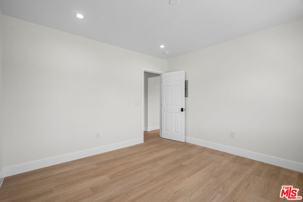 420 S Sepulveda Boulevard - Photo 15