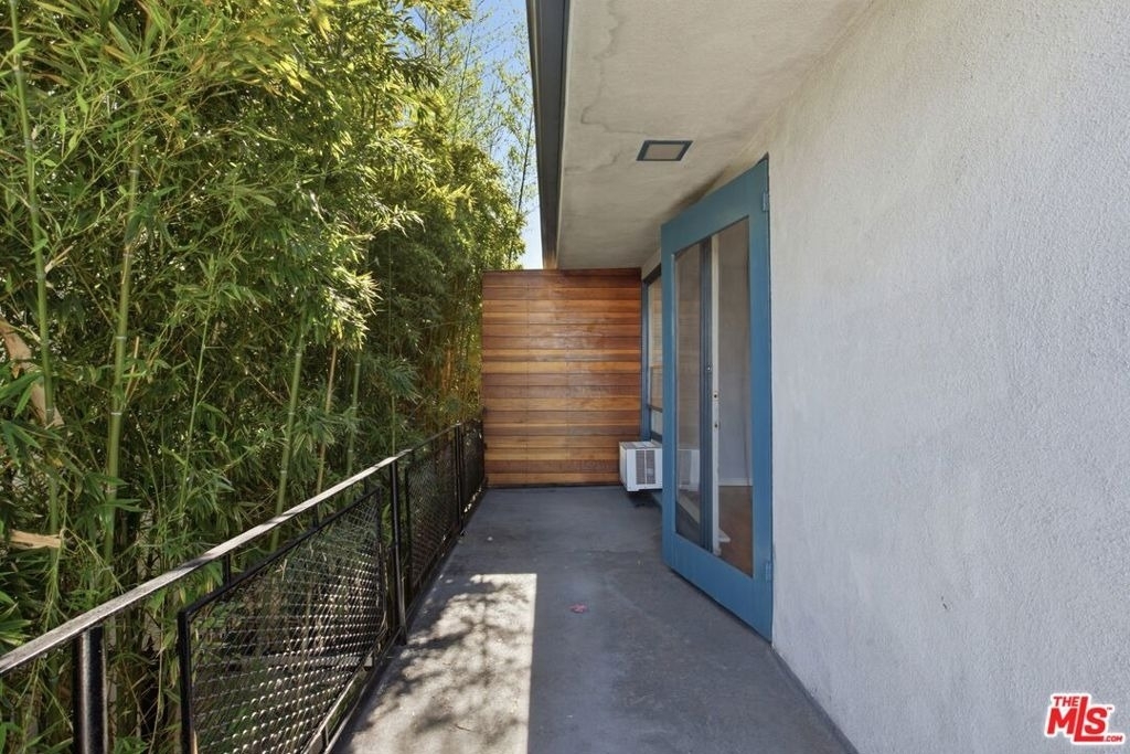 1155 N Clark Street - Photo 5
