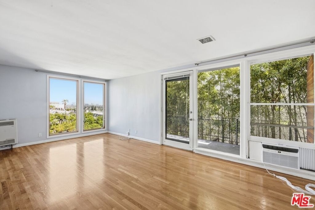 1155 N Clark Street - Photo 0