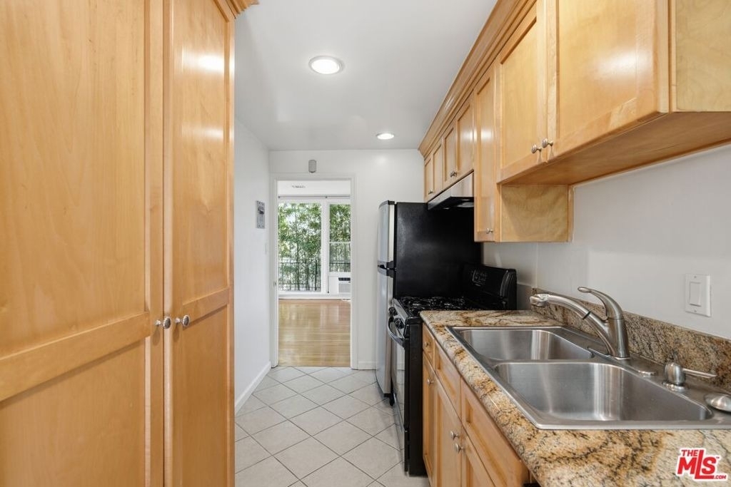 1155 N Clark Street - Photo 7