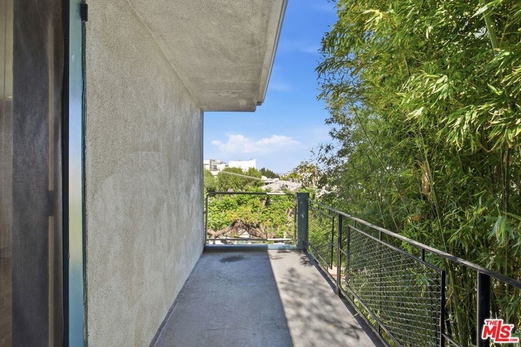 1155 N Clark Street - Photo 4