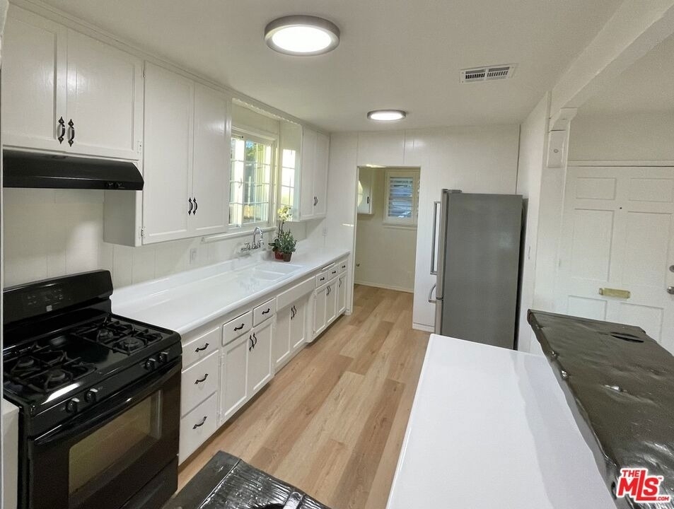 3501 May Street - Photo 5