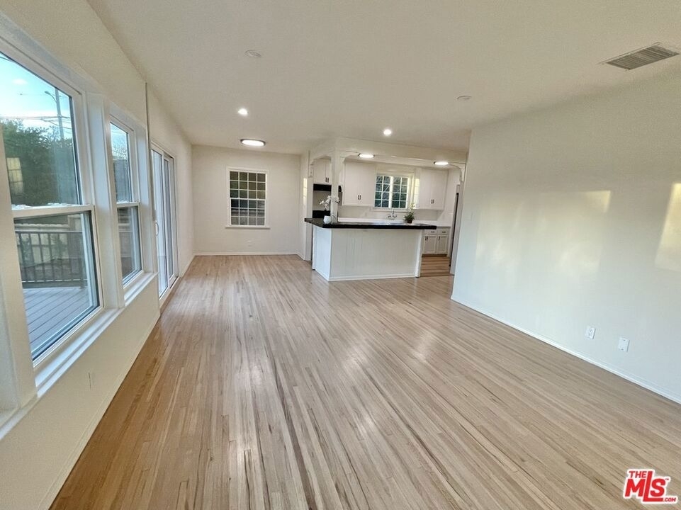 3501 May Street - Photo 2