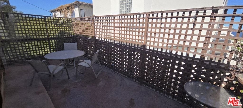 731 S Catalina Avenue - Photo 2