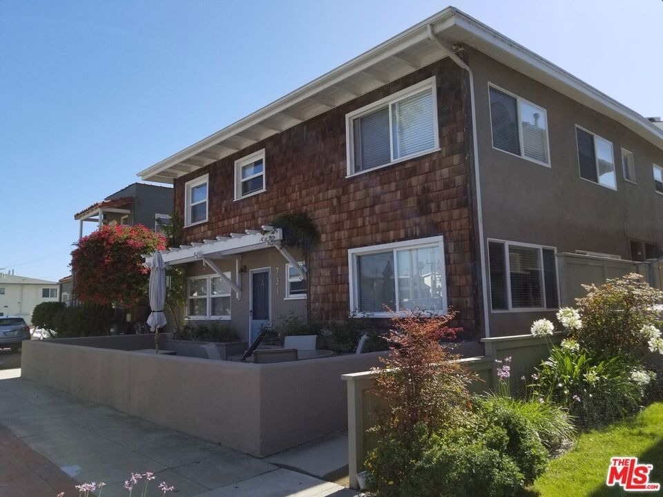 731 S Catalina Avenue - Photo 0