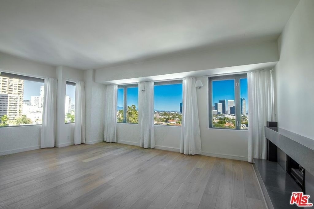 10520 Wilshire Boulevard - Photo 0