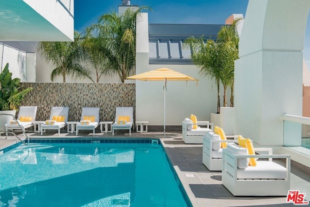 10520 Wilshire Boulevard - Photo 12