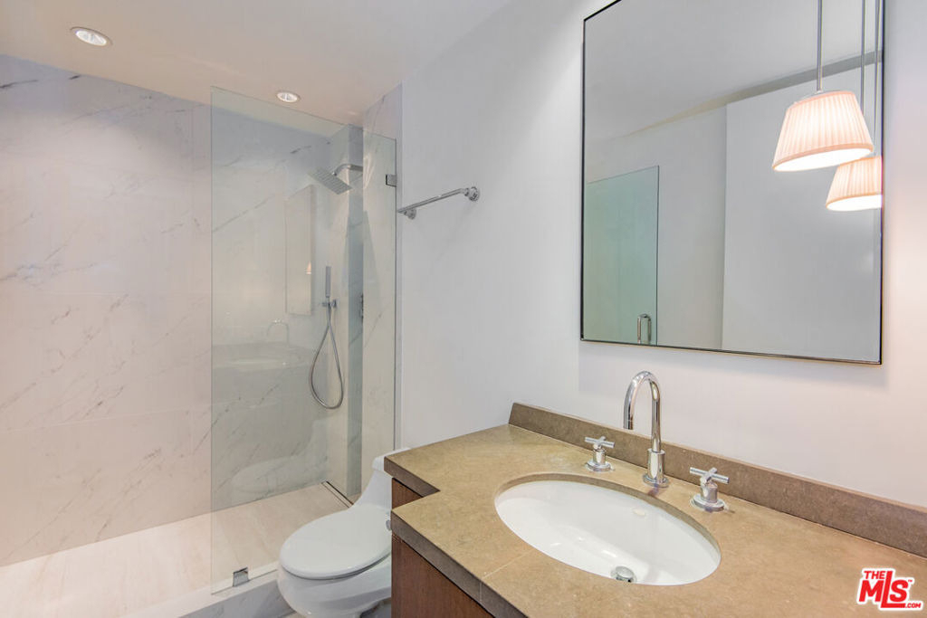 10520 Wilshire Boulevard - Photo 14