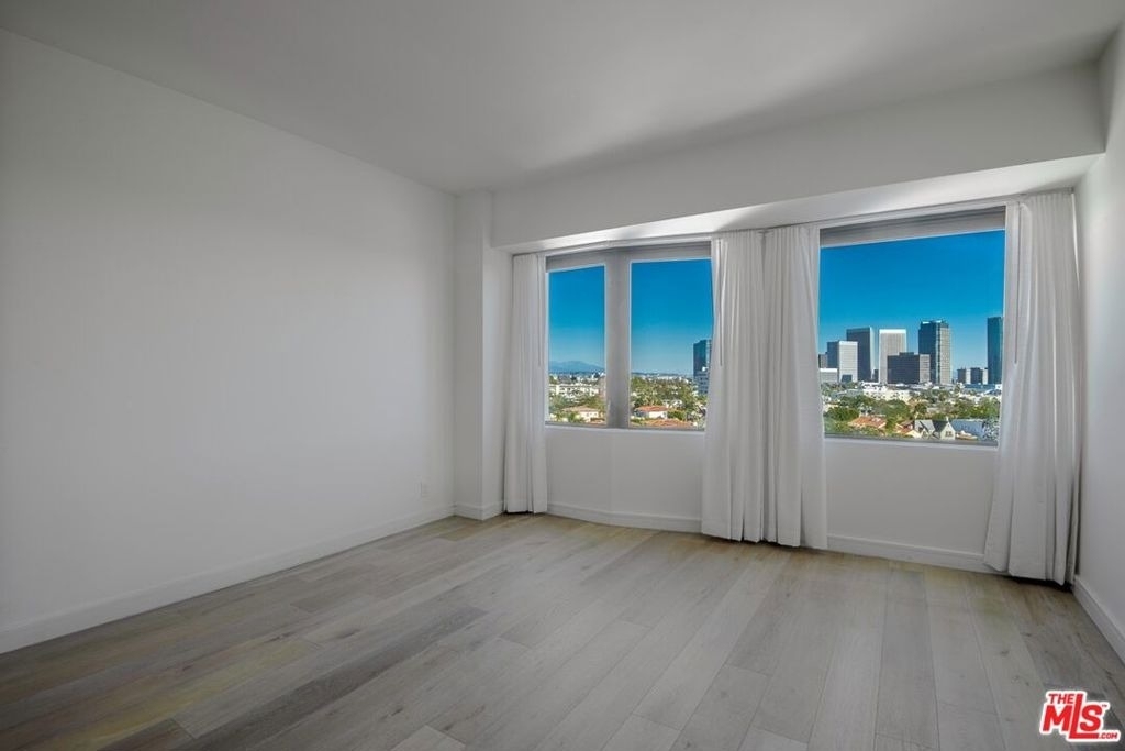 10520 Wilshire Boulevard - Photo 3
