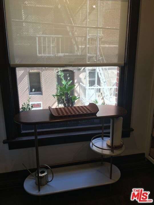 2121 James M Wood Boulevard - Photo 8