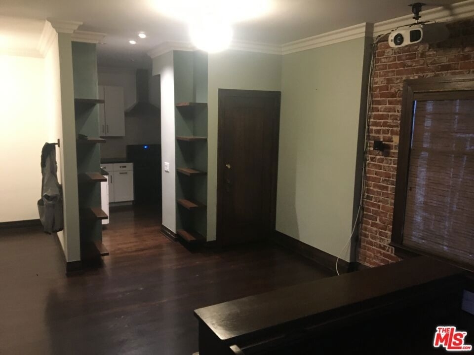 2121 James M Wood Boulevard - Photo 20