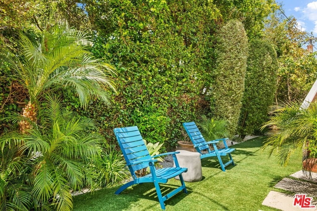 8221 Delgany Avenue - Photo 38