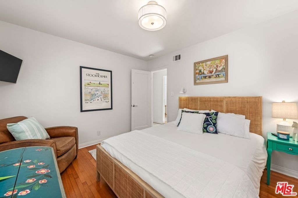 8221 Delgany Avenue - Photo 16
