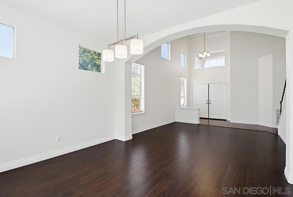 1100 Corrales - Photo 15