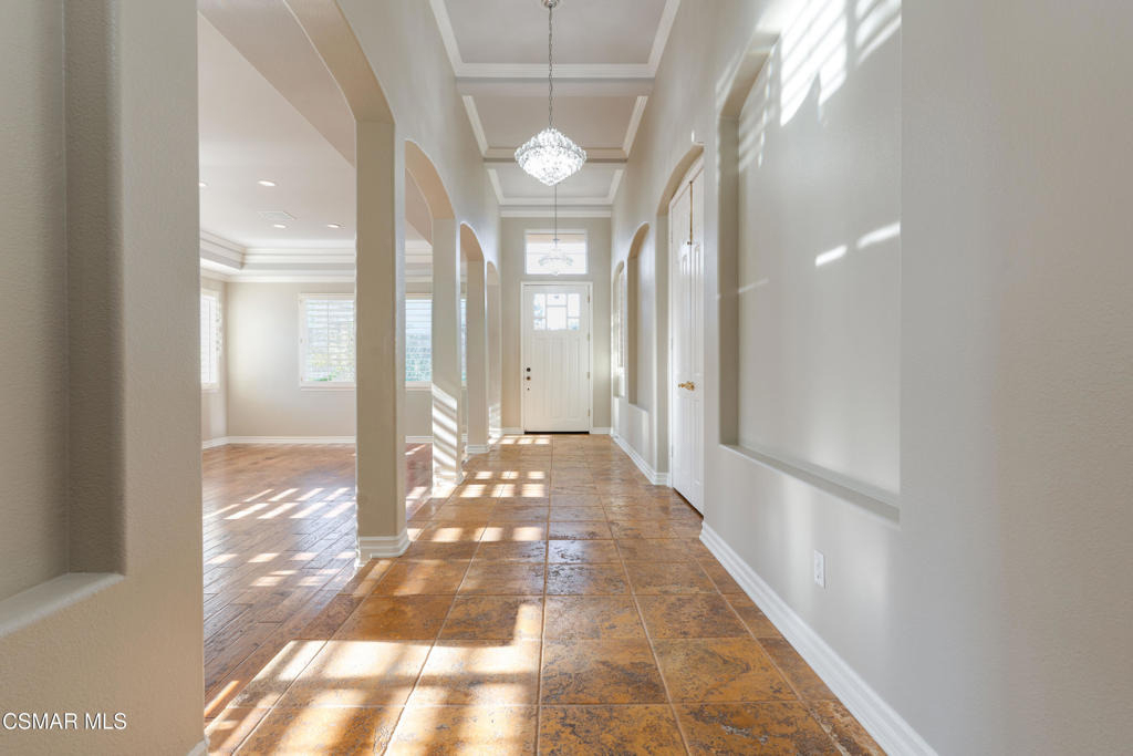 750 Huntsdale Court - Photo 8