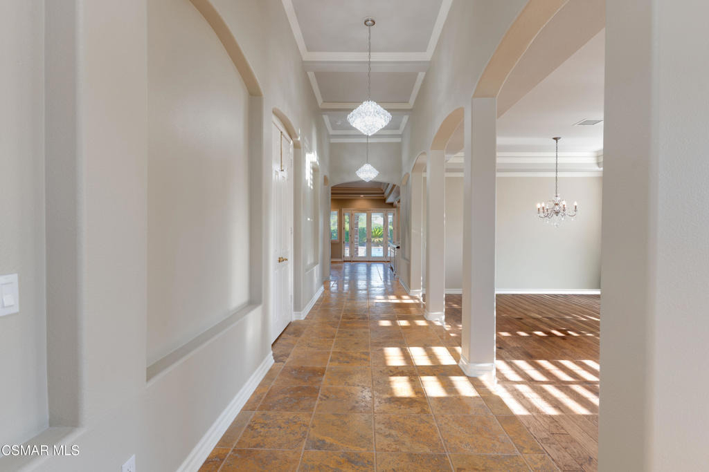 750 Huntsdale Court - Photo 4