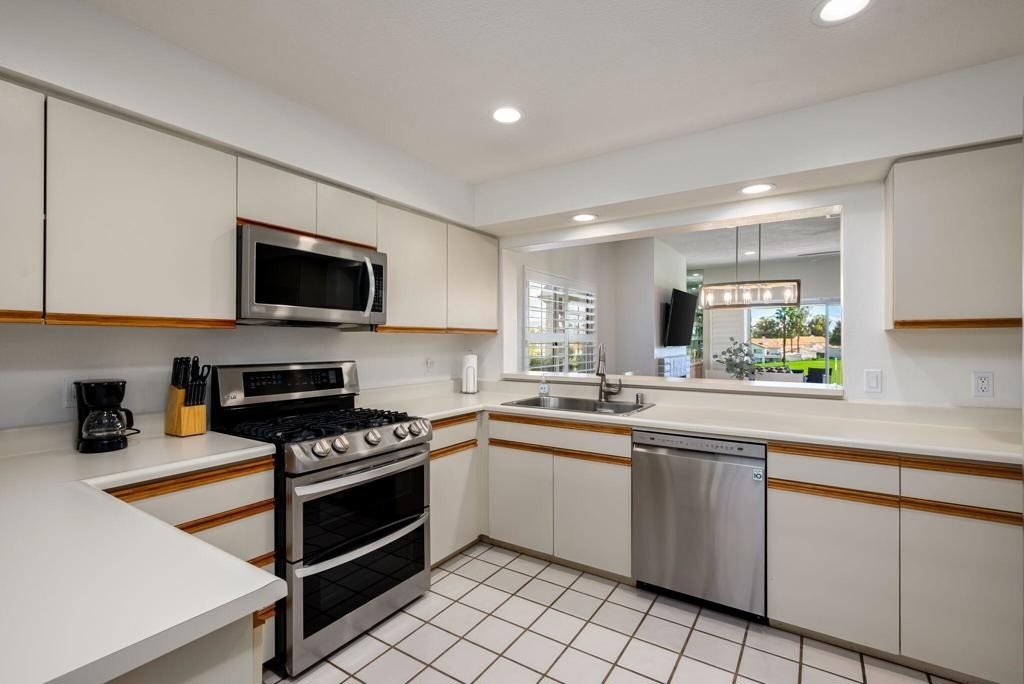 270 Vista Royale Circle E - Photo 16