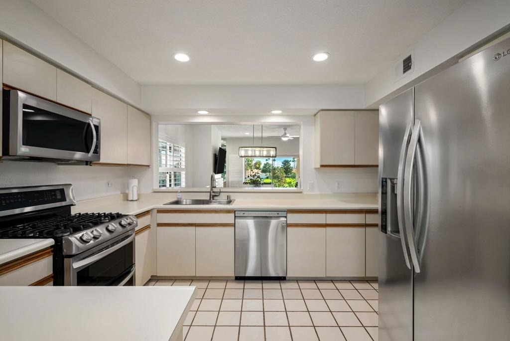 270 Vista Royale Circle E - Photo 17