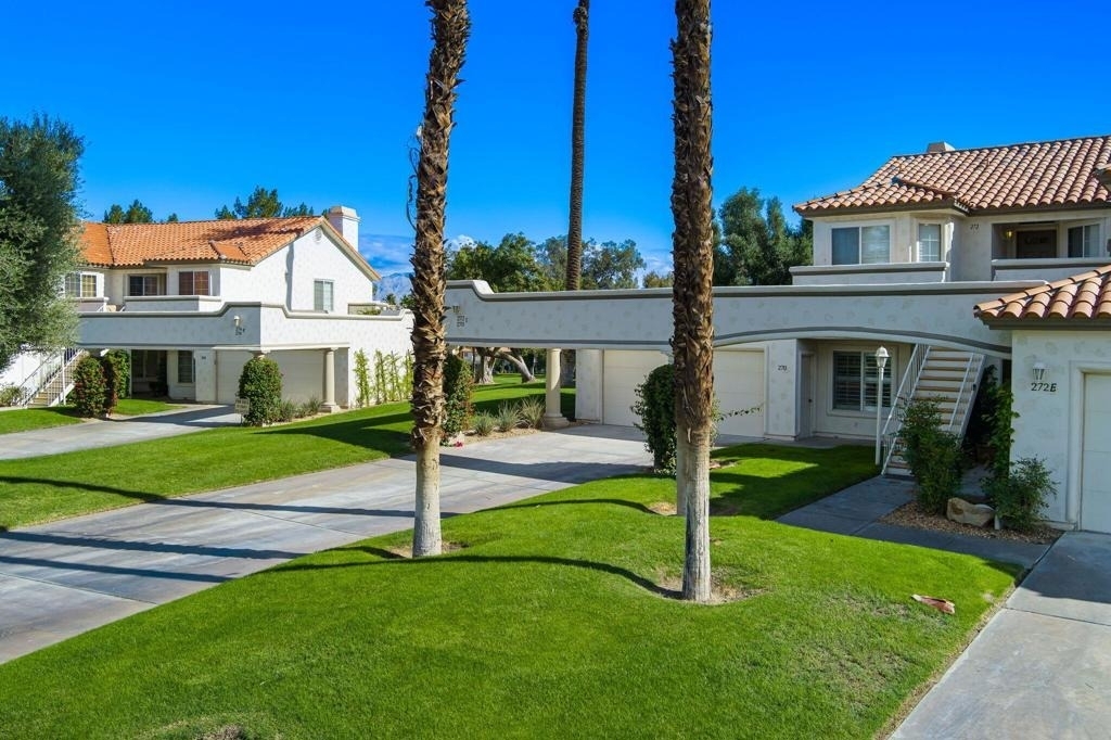 270 Vista Royale Circle E - Photo 2