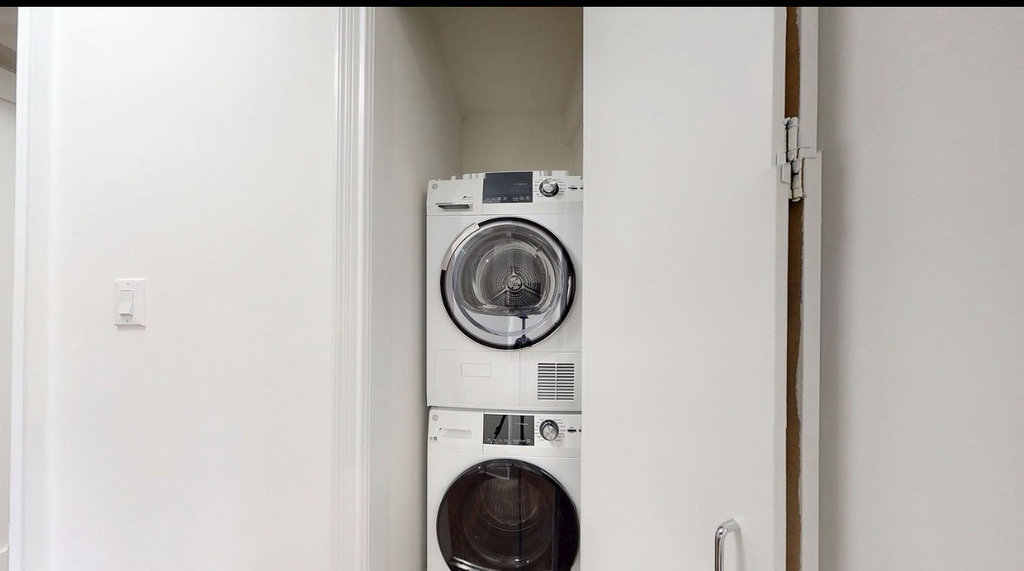 157 East 57th Street - Photo 9