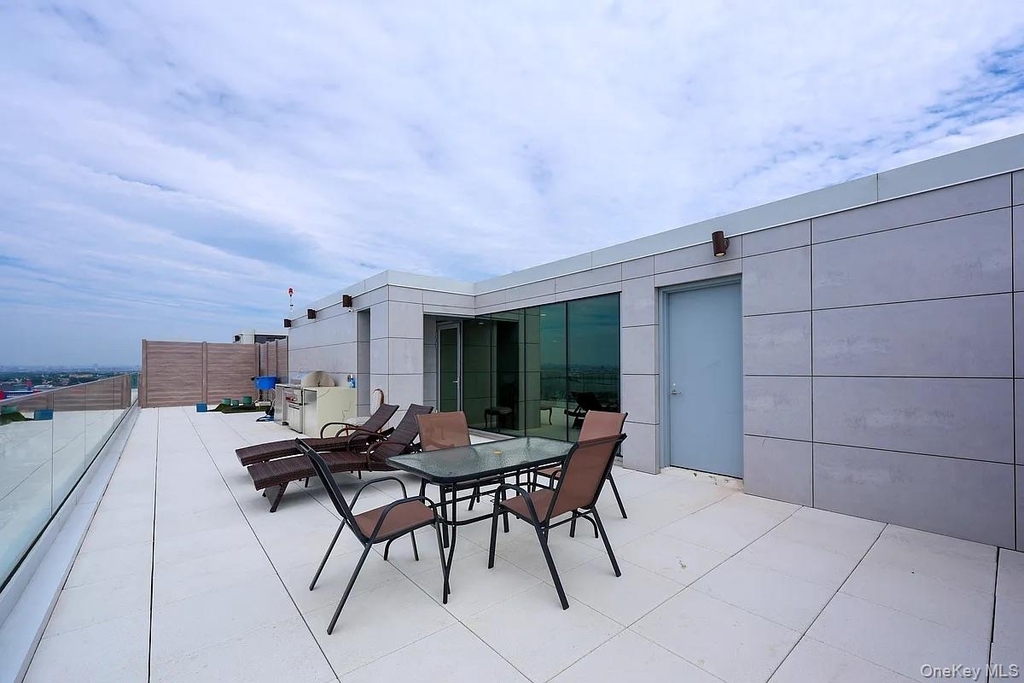 37th Avenue - Photo 16