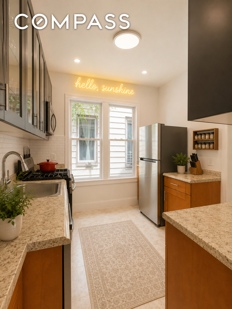 East 5th Street - Photo 10