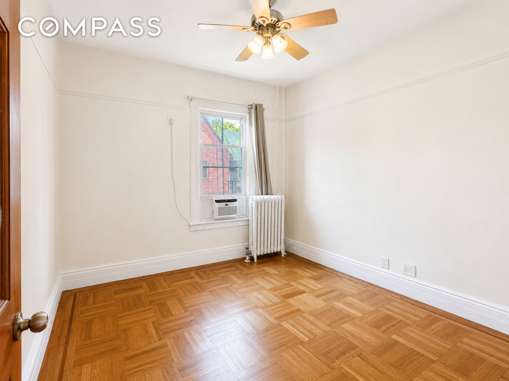East 5th Street - Photo 15
