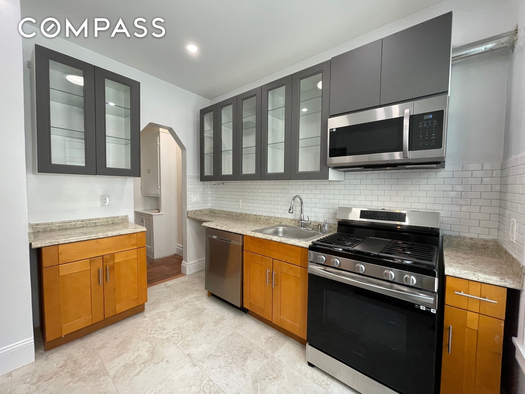 East 5th Street - Photo 7