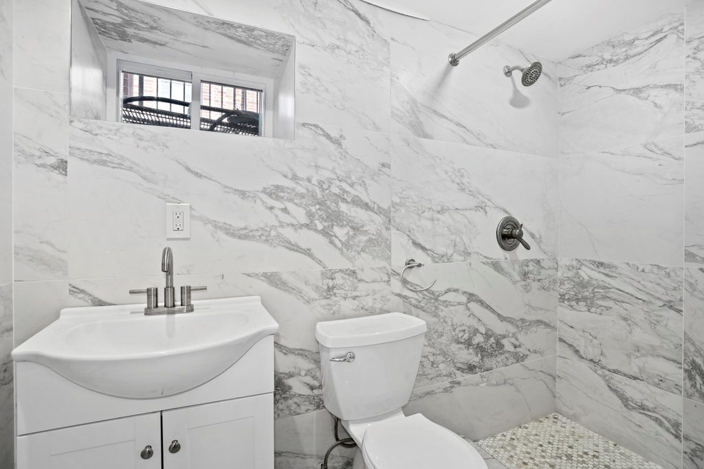6158 Liebig Ave - Photo 4