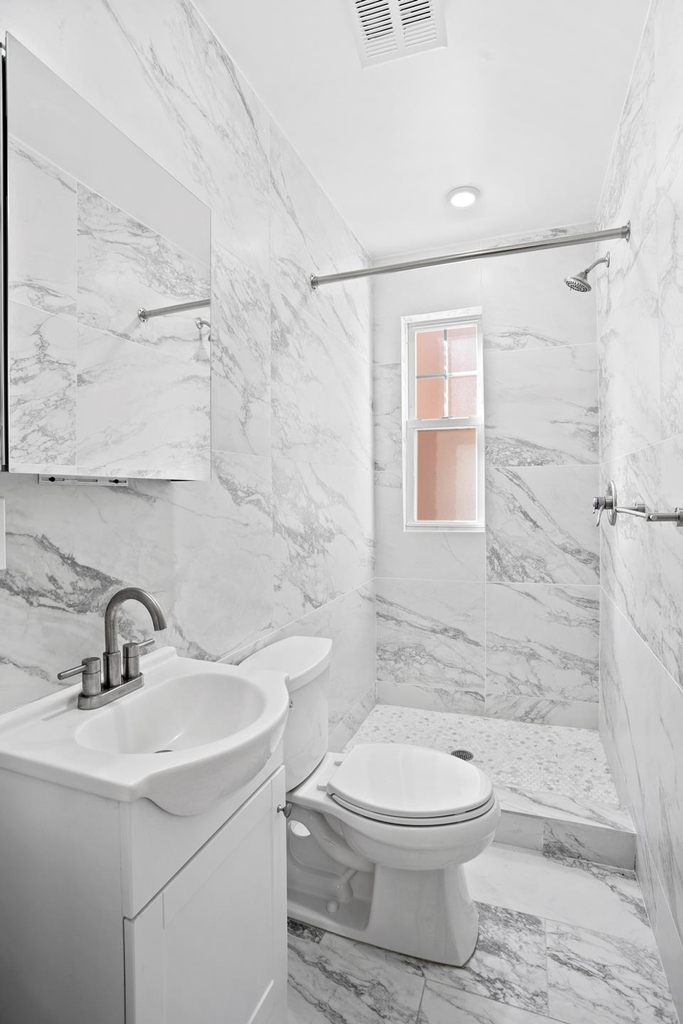 6158 Liebig Ave - Photo 0