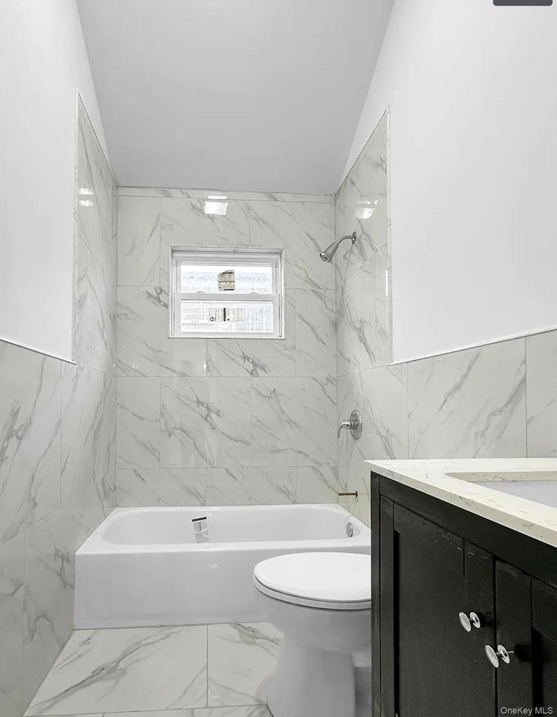 110-03 155th Street - Photo 3
