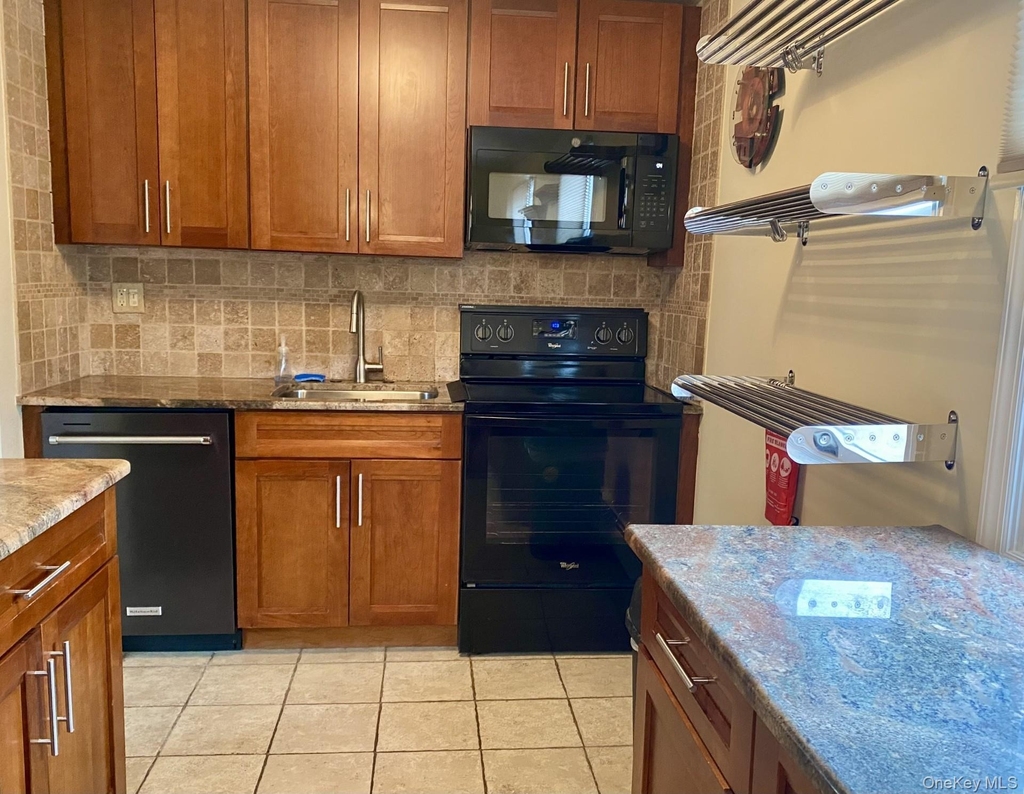 23 Grossman Street - Photo 6