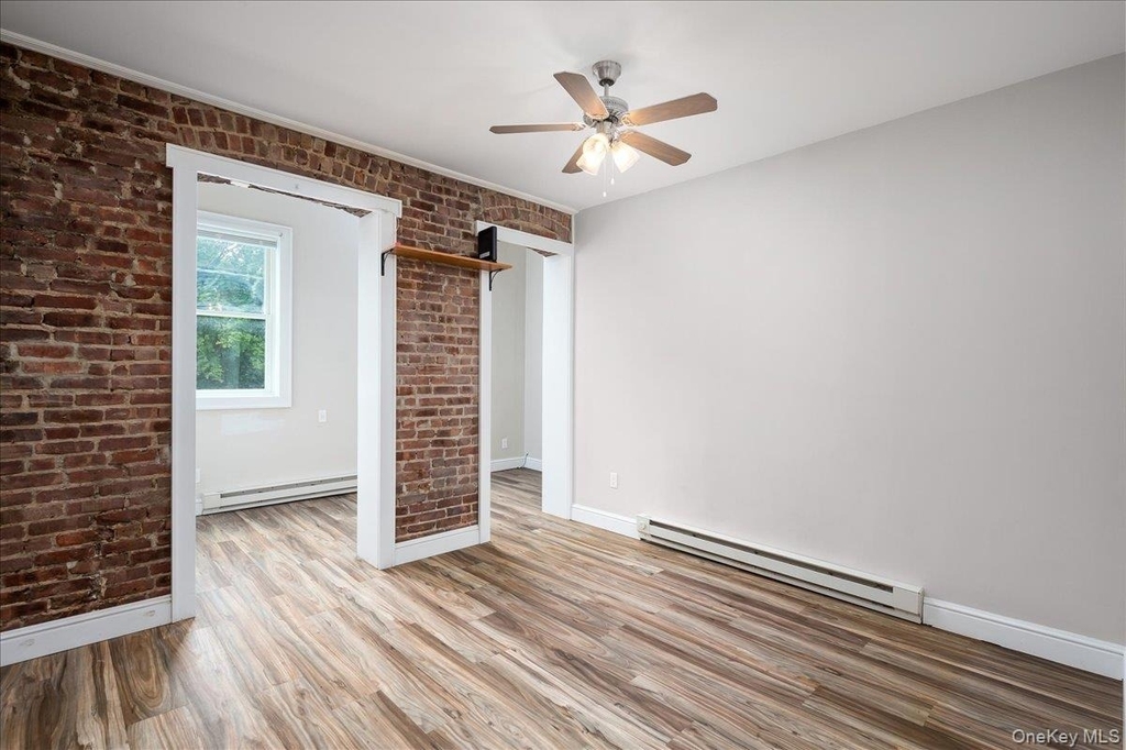 548 Warburton Avenue - Photo 10
