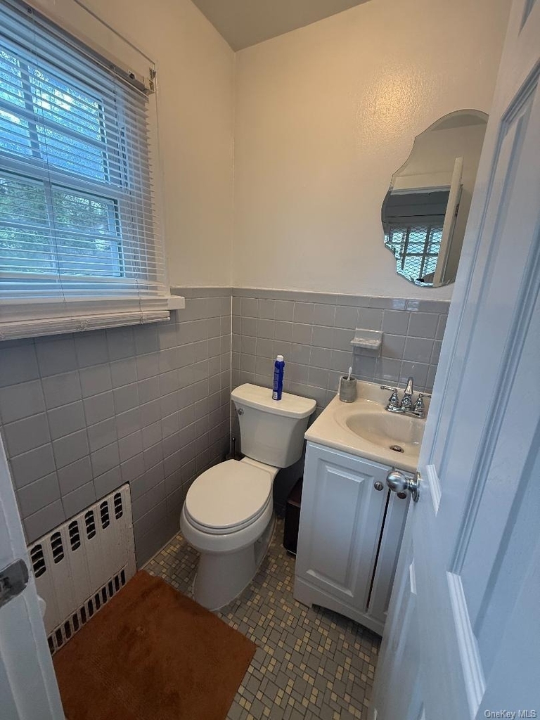 460 Carol Place - Photo 6