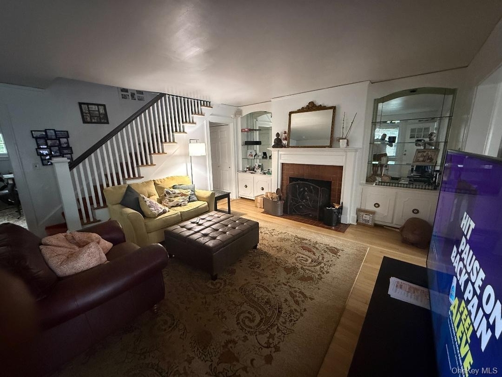 460 Carol Place - Photo 3