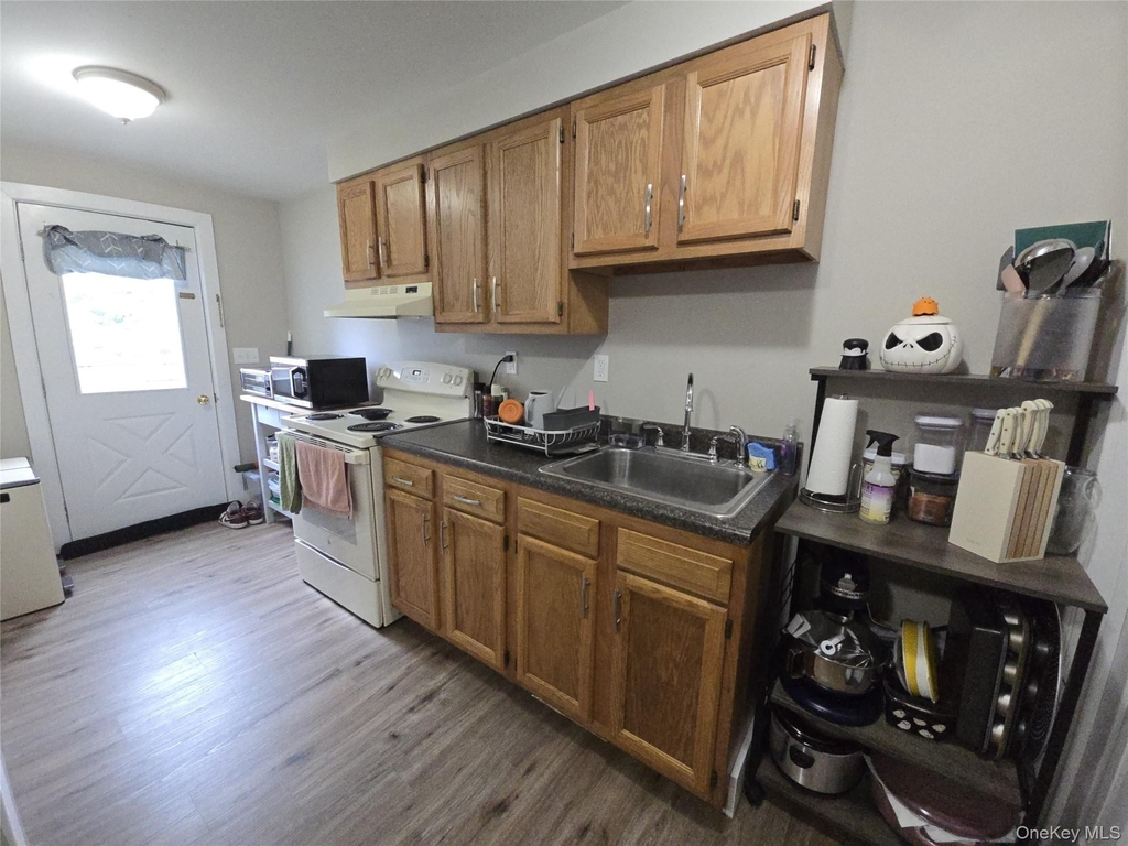 174 Clinton Street - Photo 1