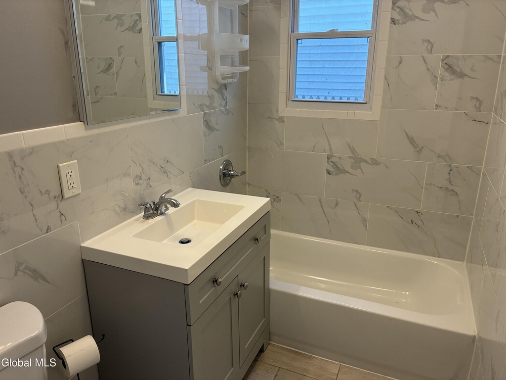 803 Craig Street - Photo 7
