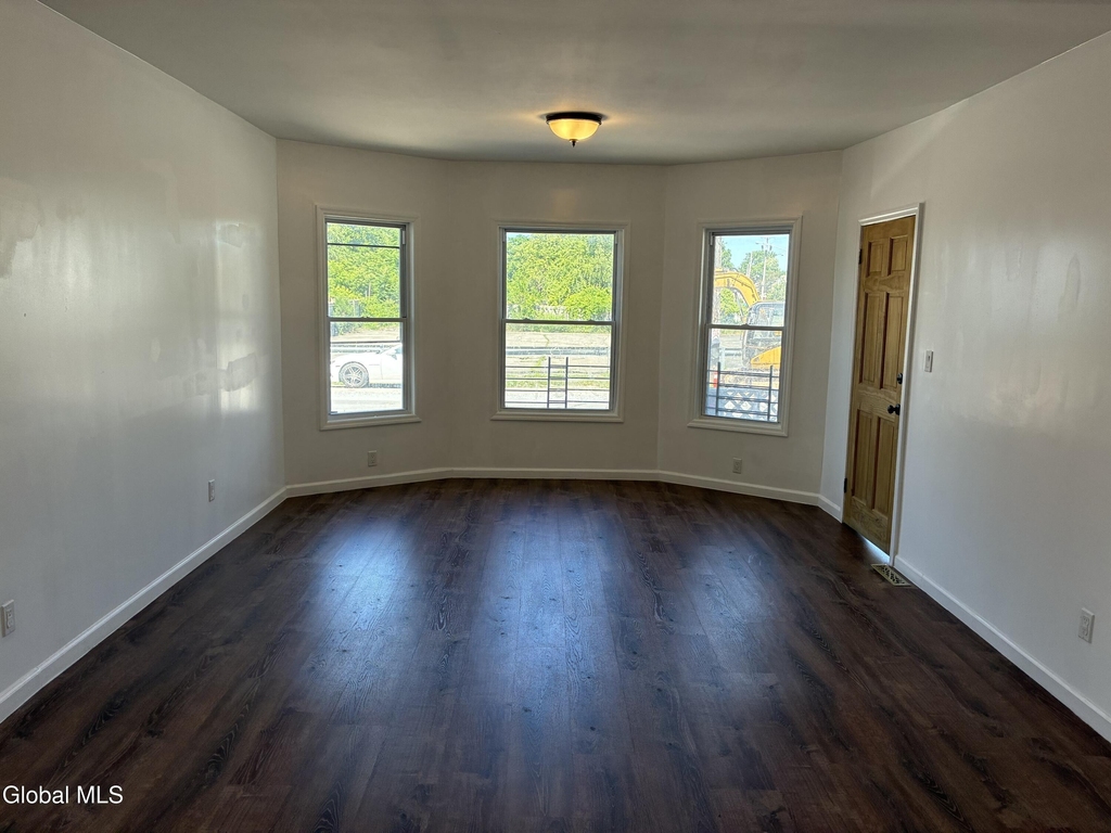 803 Craig Street - Photo 3