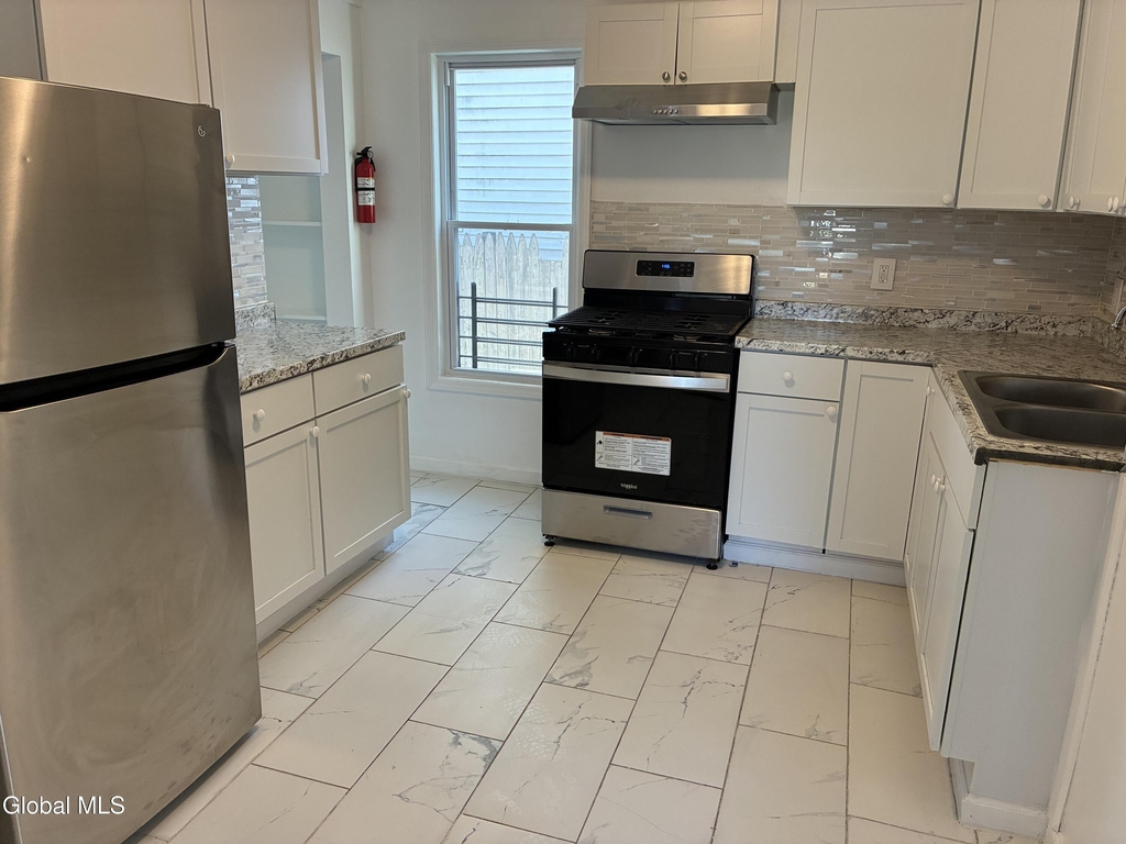 803 Craig Street - Photo 5